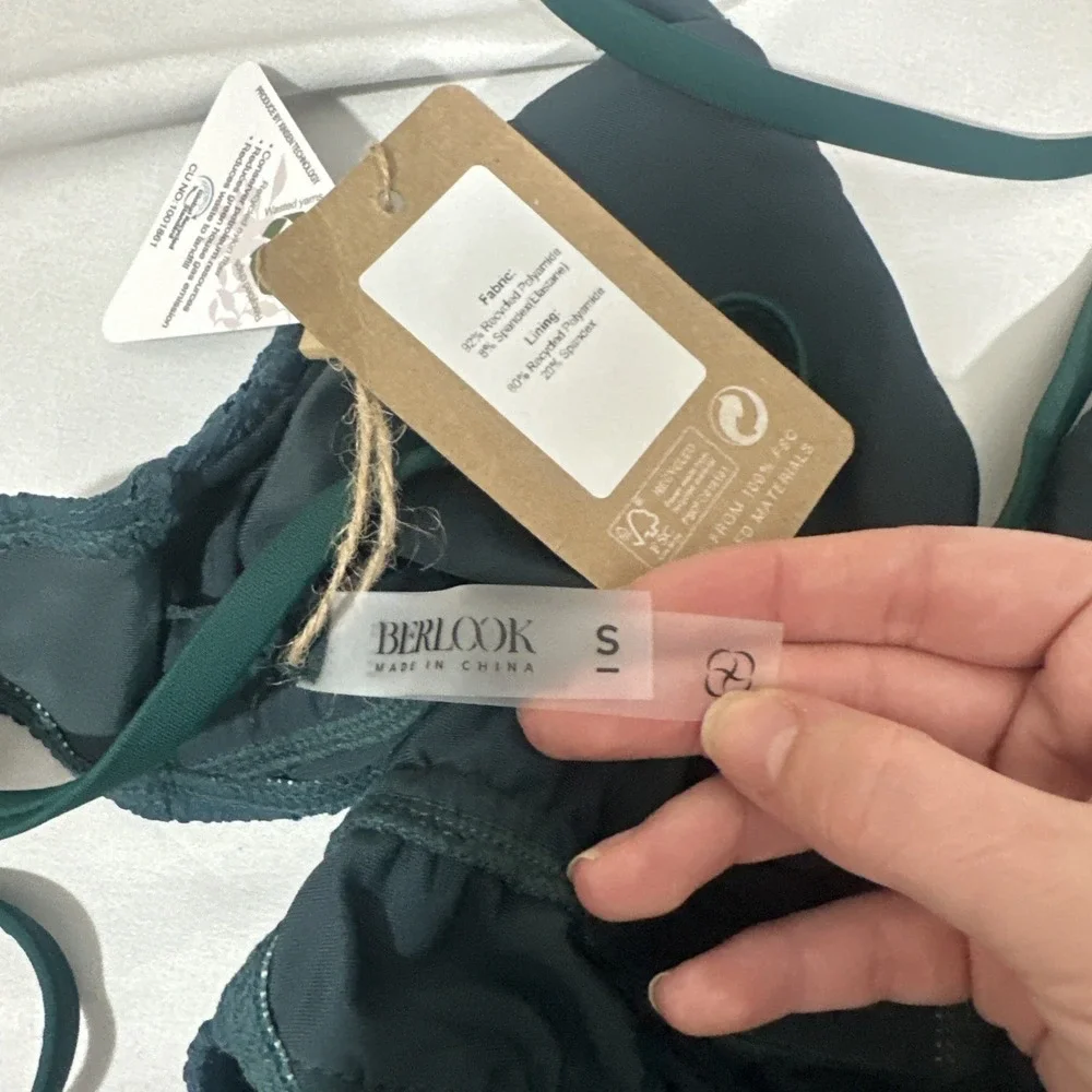 NWT $55 Berlook‎ [ Small ] Dark Green Textured Plunge One-Piece Swimsuit #7077
